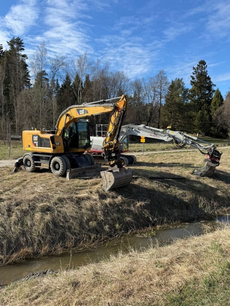 Cat M314F