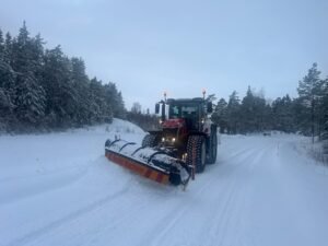 Massey Ferguson 8S – Samun Koneurakointi