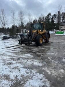 Volvo L90G – Samun Koneurakointi
